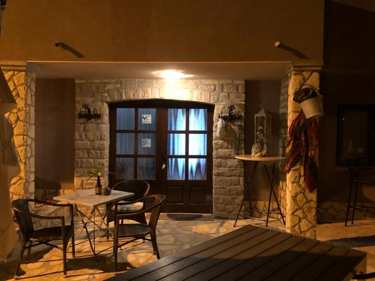 Couette-café Casa Perla Holidays Jurasi